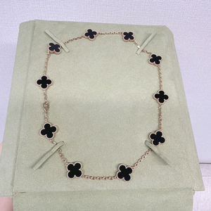 반클리프 앤 아펠 알함브라 빈티지 10모티브 오닉스 새상품급