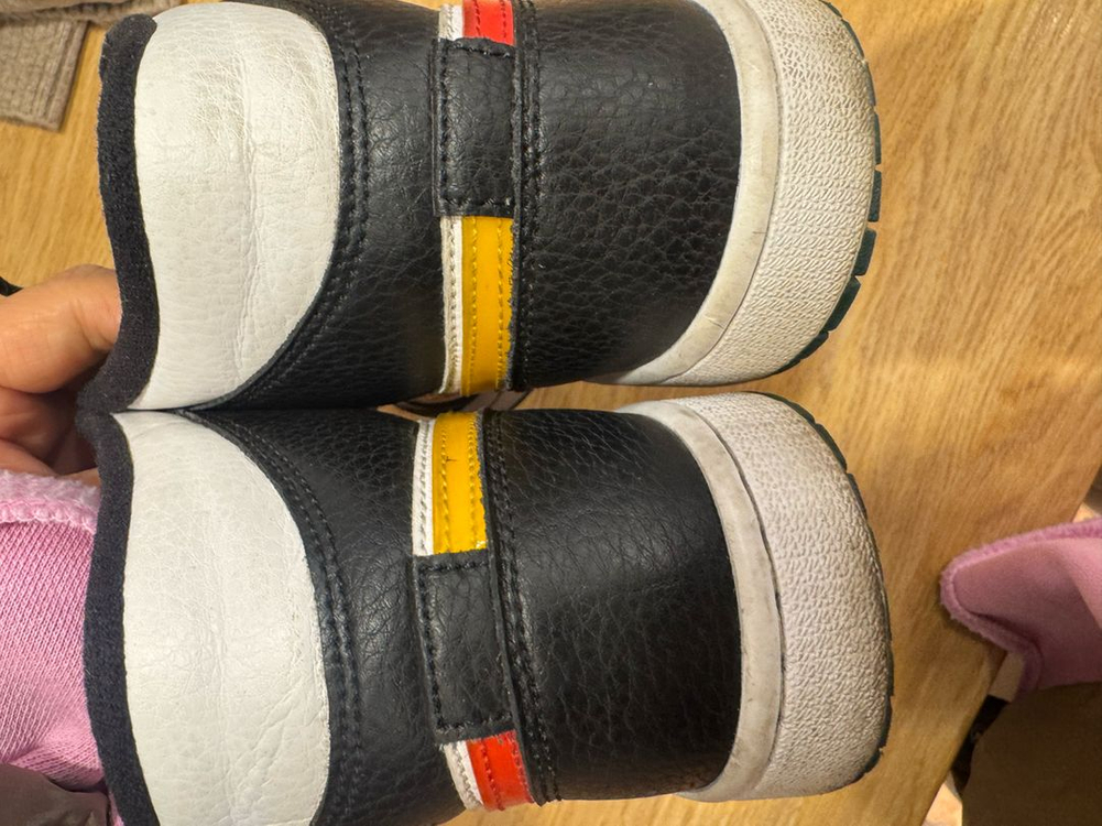 나이키조던 1 미드 얼터네이트 스우시245 이미지