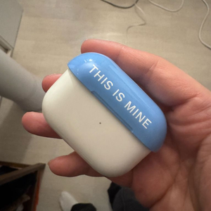 에어팟 프로 2세대 8핀 이미지