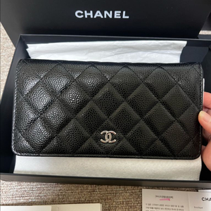 샤넬 클래식 캐비어 woc 은장