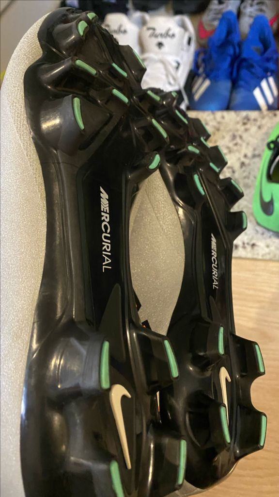 나이키 베이퍼 머큐리얼 255 이미지