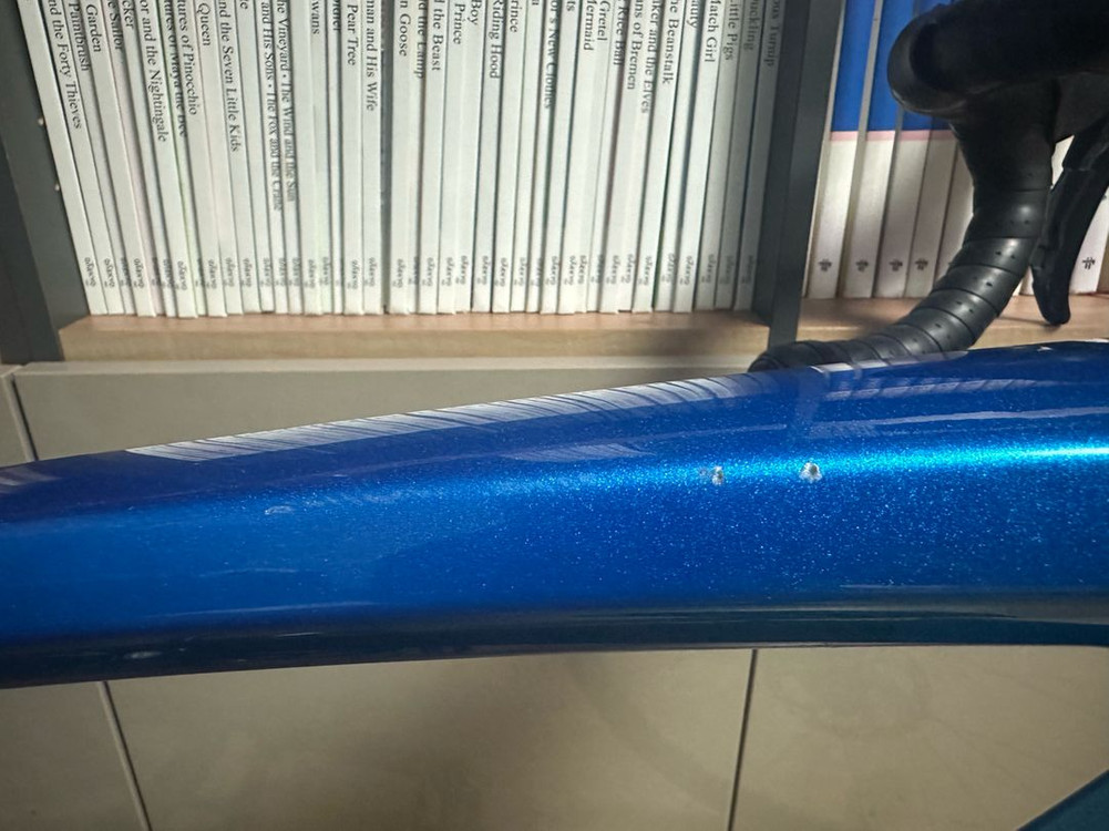 트렉 에몬다 SL5 로드바이크 이미지