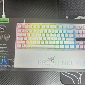 레이저 헌츠맨 v3 pro tkl 이미지