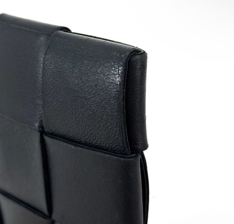 [S] BV 보테가베네타 인트레치아토 레더 카세트 클러치백 스몰 블랙--6