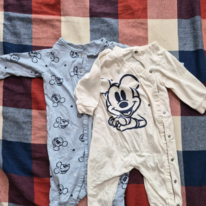 h&m 바디수트 커버올 우주복 2장 70사이즈 추정