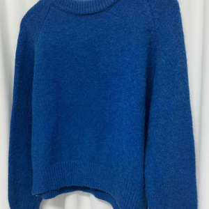 [새상품] 코발트블루 라운드넥 니트