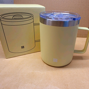 유니클로 머그컵 300ml 한정판 가격내림. 이미지