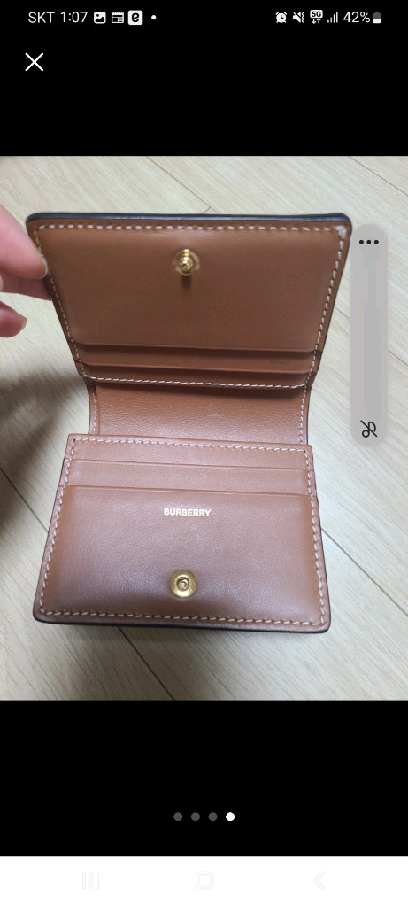 버버리 반지갑 이미지