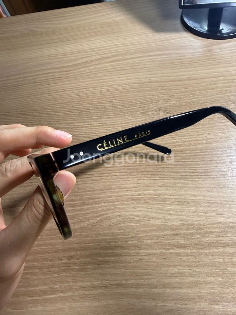 셀린느 뿔테안경--3