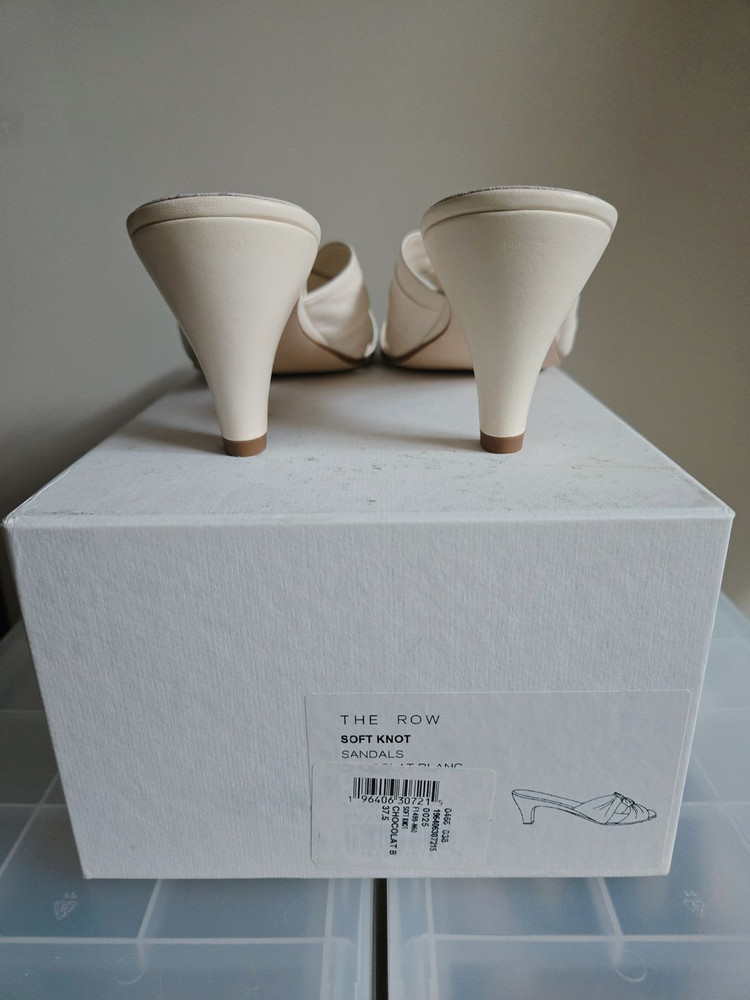 더로우 [The Row] 뮬 샌들 이미지