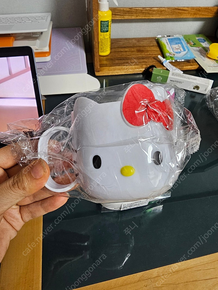 미개봉)헬로키티 컵 & 비누 받침 케이스 세면도구--2