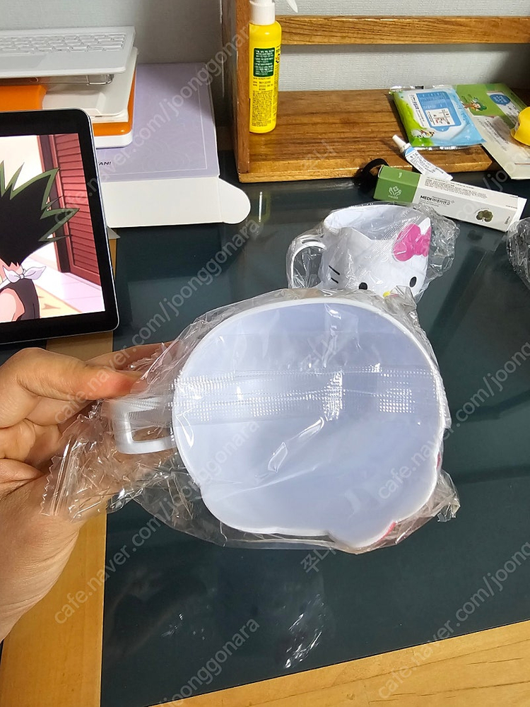 미개봉)헬로키티 컵 & 비누 받침 케이스 세면도구--4