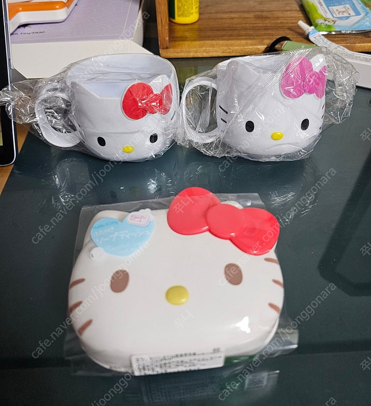 미개봉)헬로키티 컵 & 비누 받침 케이스 세면도구--6
