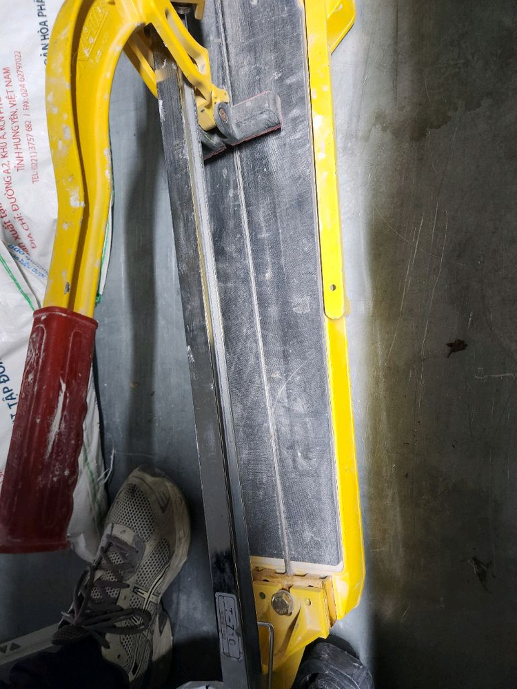 대형 타일 커터기 이미지