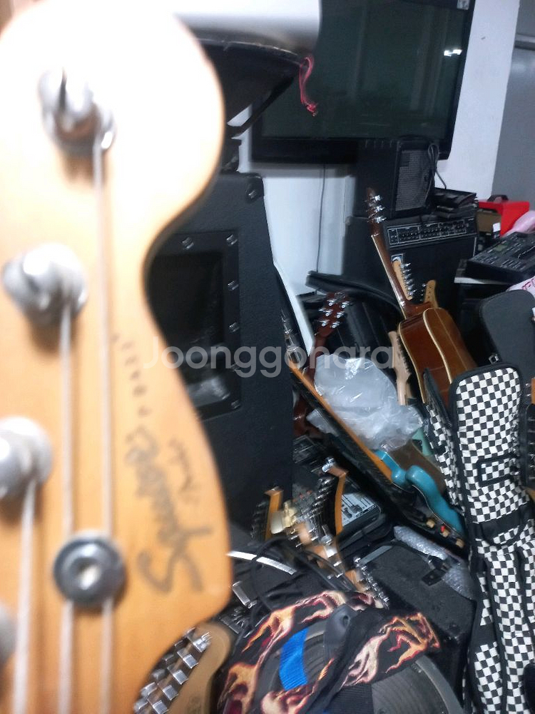 스콰이어 펜더 어피니티 베이스기타--1