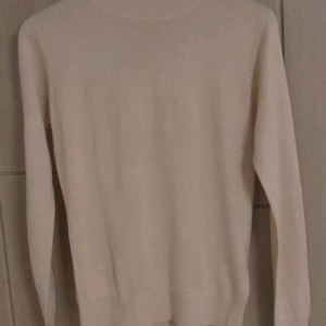 스파오 아이보리 반폴라니트