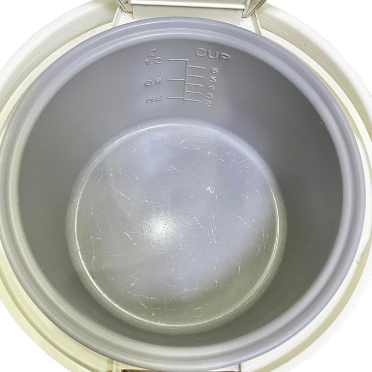 쿠첸 6인용 전기밥솥 WM-0621W 이미지