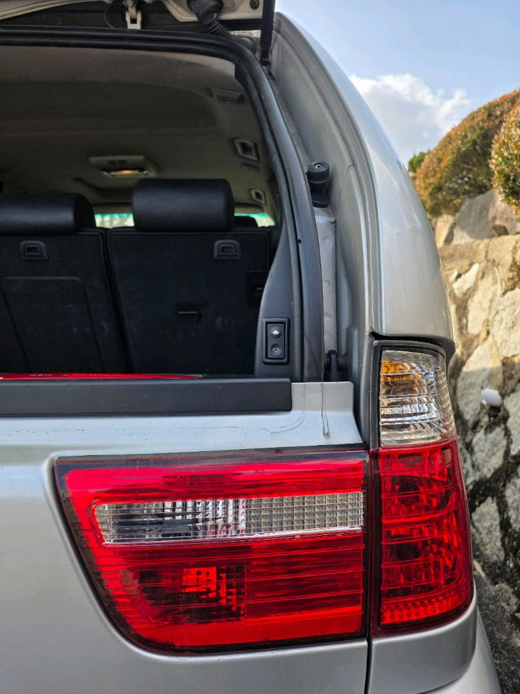 BMW 2004 X5 3.0i SUV Aero Dynamic--4