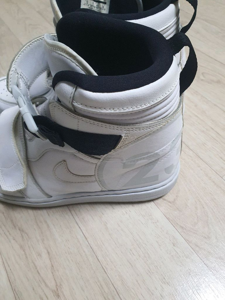 300 나이키 에어 조던 1모토 농구화 운동화 300사이즈 완전좋아요 이미지