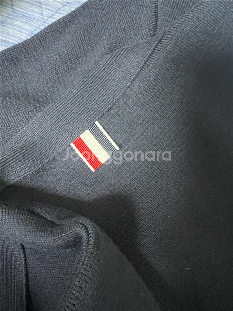 24ss톰브라운 암밴드가디건 신형택 3사이즈 팝니다!--6