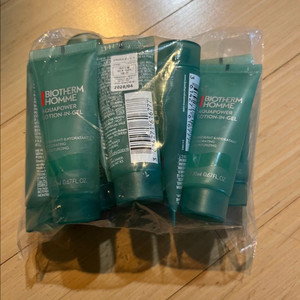 비오템 옴므 아쿠아파워 올인원 100ml 새상품 판매