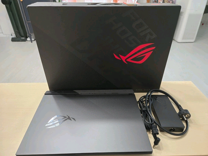 아수스 ROG STRIX G513QE-HN004 게이밍 노트북--6