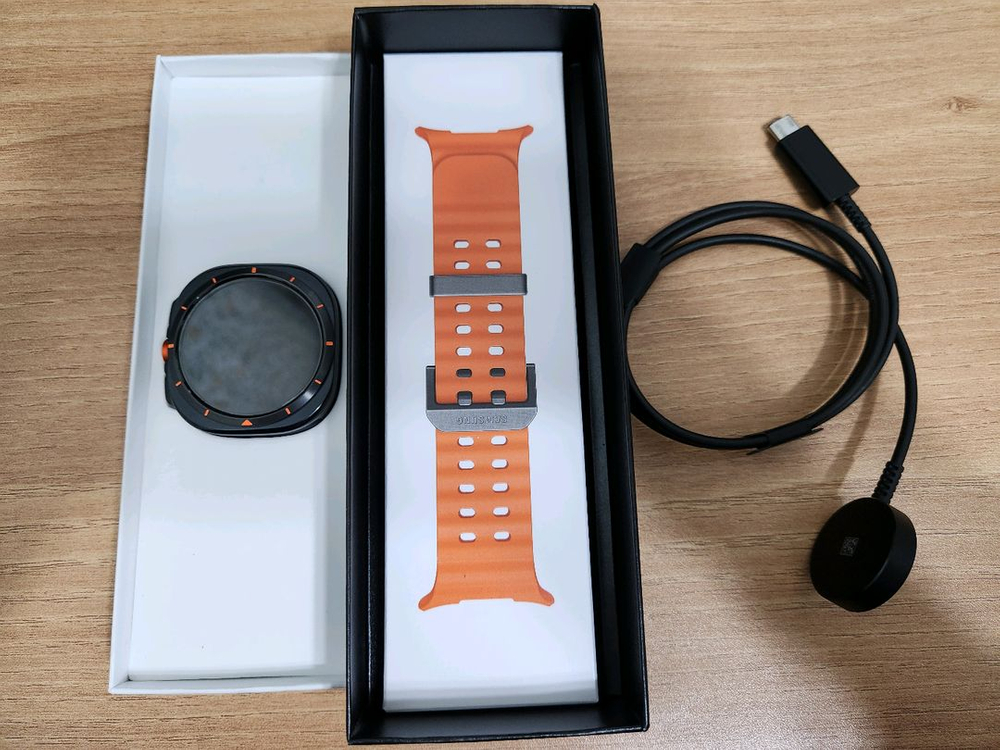 갤럭시워치 울트라 티타늄 그레이 미사용 신품급 2024--1