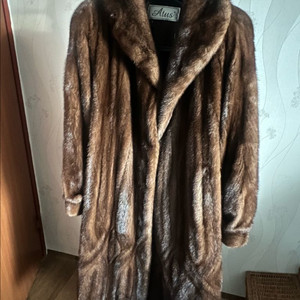 Atus 밍크 롱코트