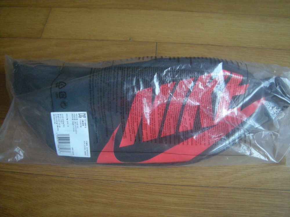 나이키나침판고리 한정판희귀레어+나이키에나멜힙색 유광한정판/아디다스 노스페이스 러닝조깅헬스캠핑등산낚시acg아이폰 이미지