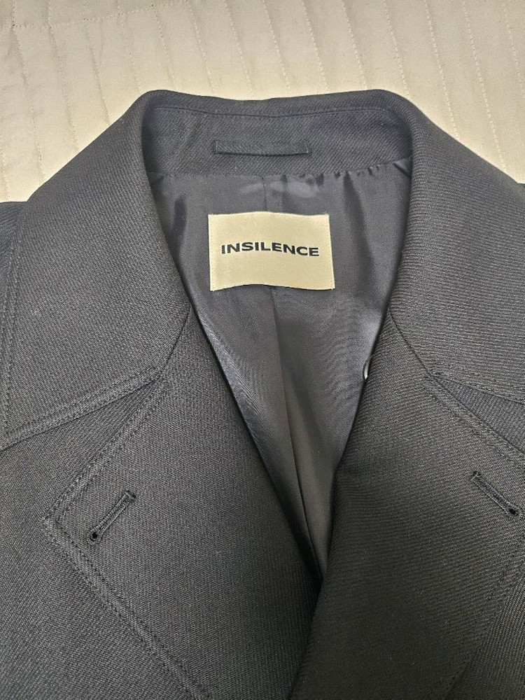 인사일런스 백 디테일 울 트렌치 코트 블랙 판매--1