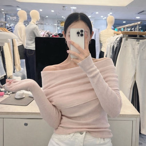 (새상품)정가3 드레이프 오프숄더 니트 연핑크