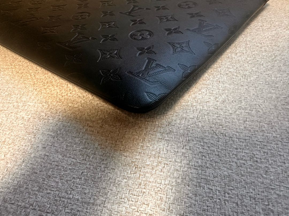 루이비통 쉐도우 디스커버리 클러치 M62903 판매합니다--2