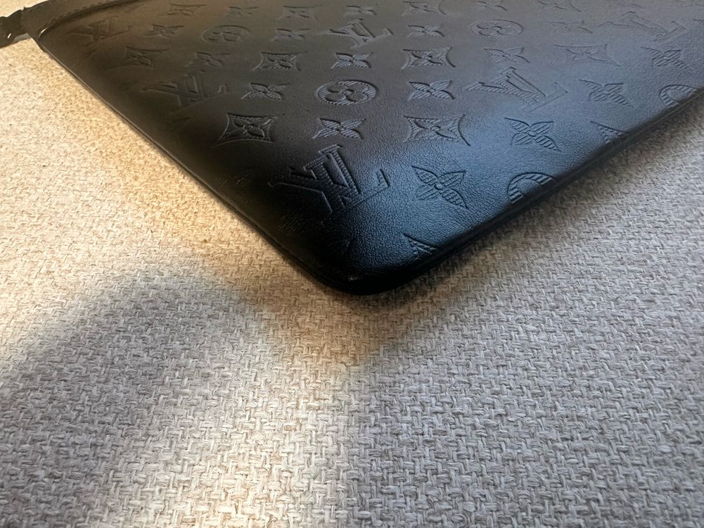 루이비통 쉐도우 디스커버리 클러치 M62903 판매합니다--3