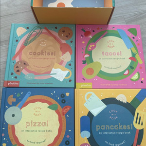 cook in a book 4권(영어보드북)