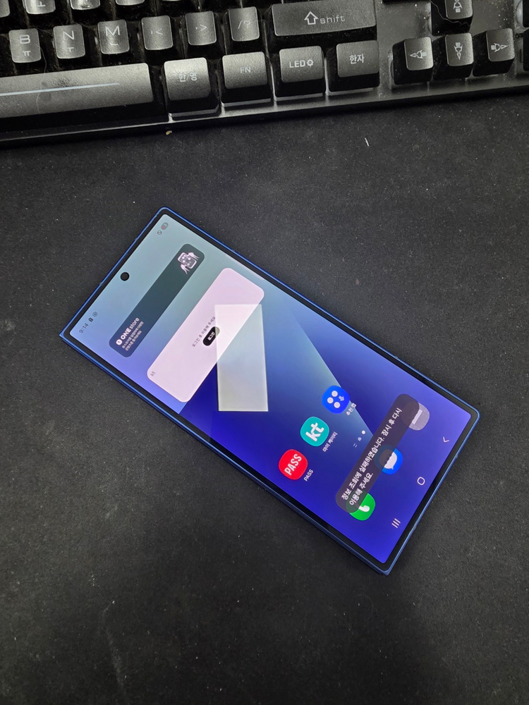 ◆특가◆갤럭시Z폴드7 256G SS급 네이비 157만--3