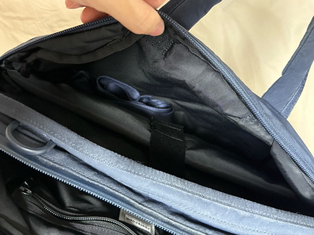 블랭코브 리포터백 네이비 팝니다--4