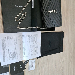 입생로랑 모노그램 은장