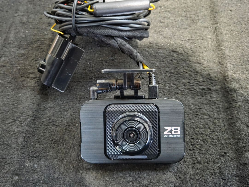 지넷 Z8 차량용 블랙박스 2채널 블랙박스 블박 팝니다 이미지