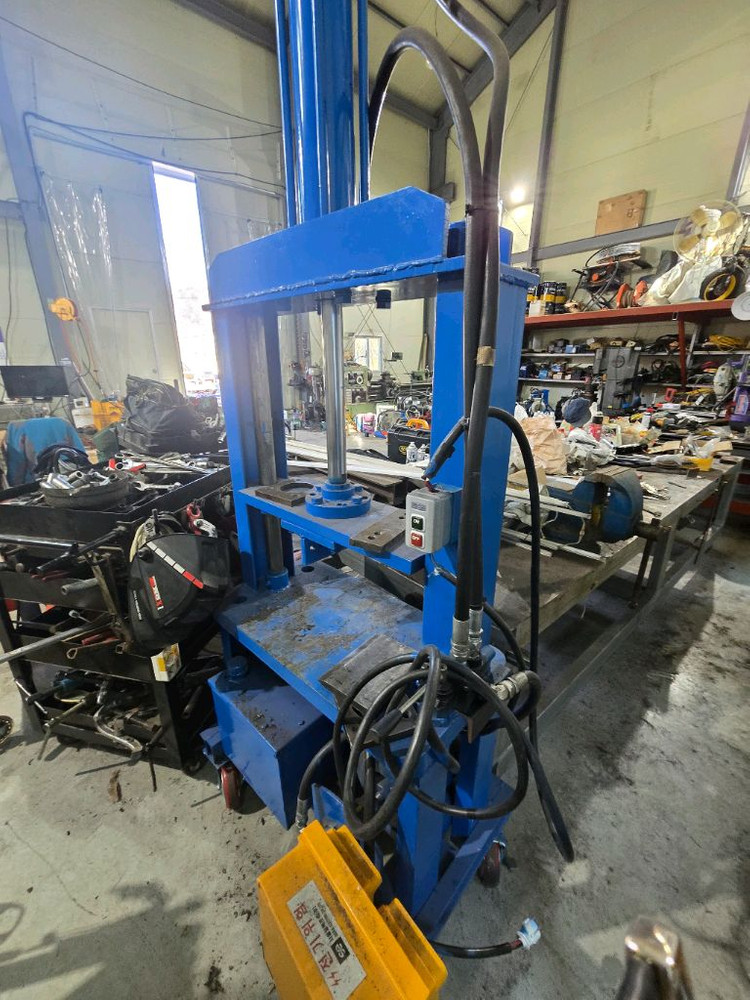 유압작두 작업철 유압프레스 이미지