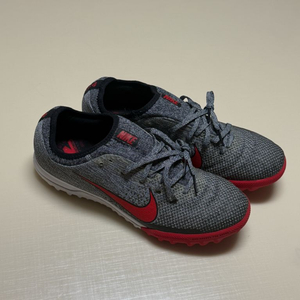 나이키 머큐리얼 베이퍼12 터프화 풋살화