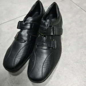 M-HOUSE 벨크로 가죽 구두 270