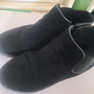 B.MAKOWSKY 마코스키 블랙 스웨이드 앵클 부츠 250 미리