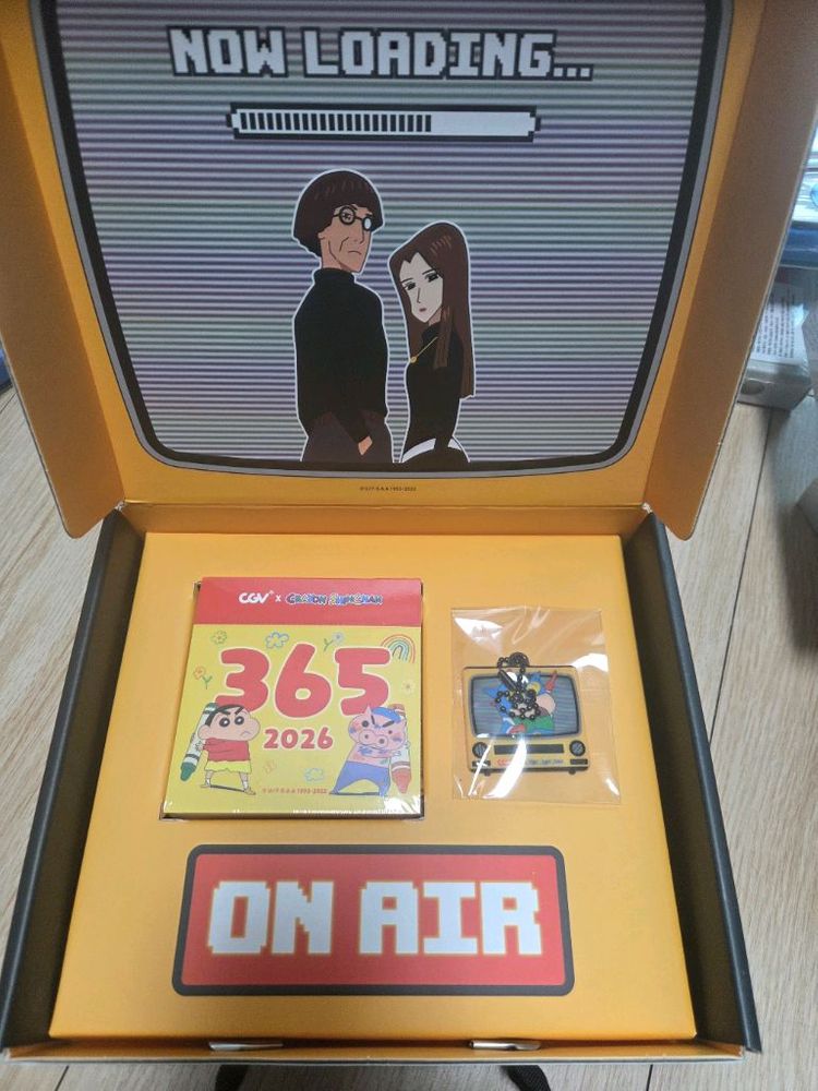 cgv 짱구 캘린더 달력 세트 팝니다 개당 4000원 이미지