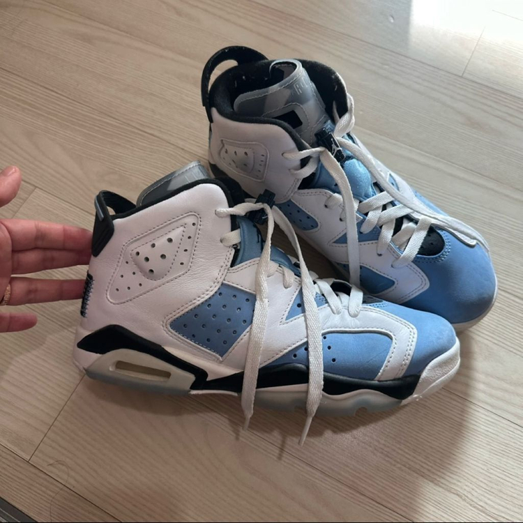 나이키 에어 조던6 레트로 유니버시티 블루 240 이미지