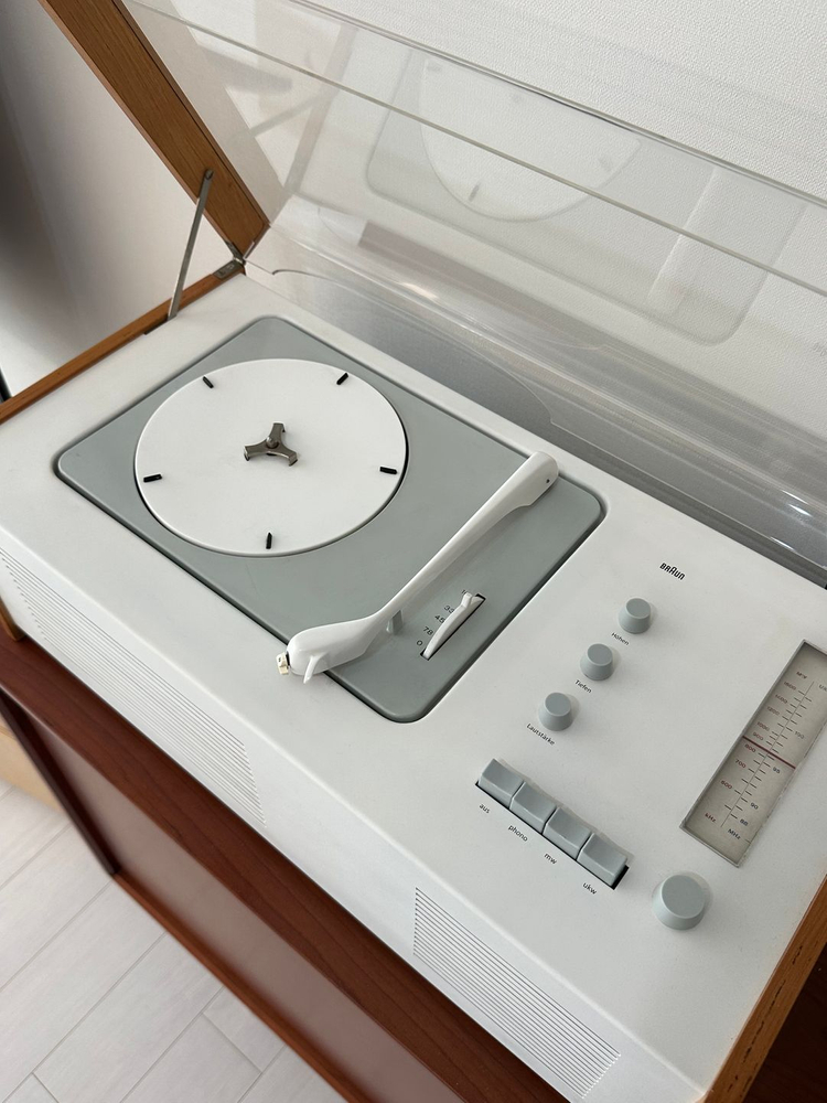 브라운 디터람스 턴테이블 sk 4/2 이미지