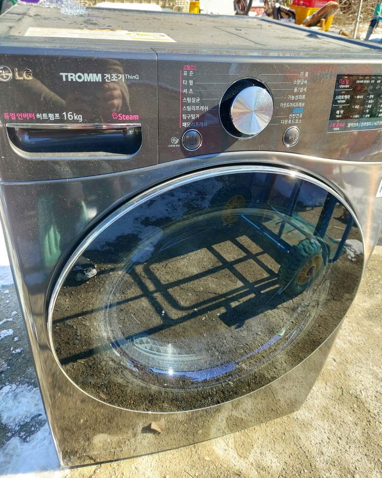 LG 트롬 드럼세탁기 21 kg (20년식) + LG 건조기 16KG 입니다--3
