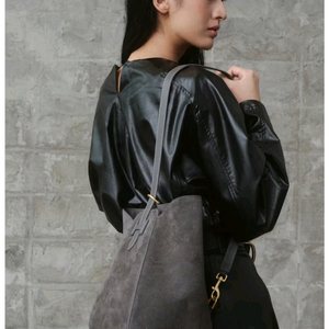 헤지스 스웨이드 숄더백 (그레이)