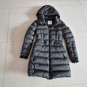 몽클레어 베투롱 1사이즈 판매해요