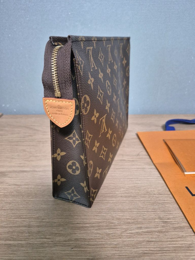 루이비통 토일렛 26 모노그램 파우치--2