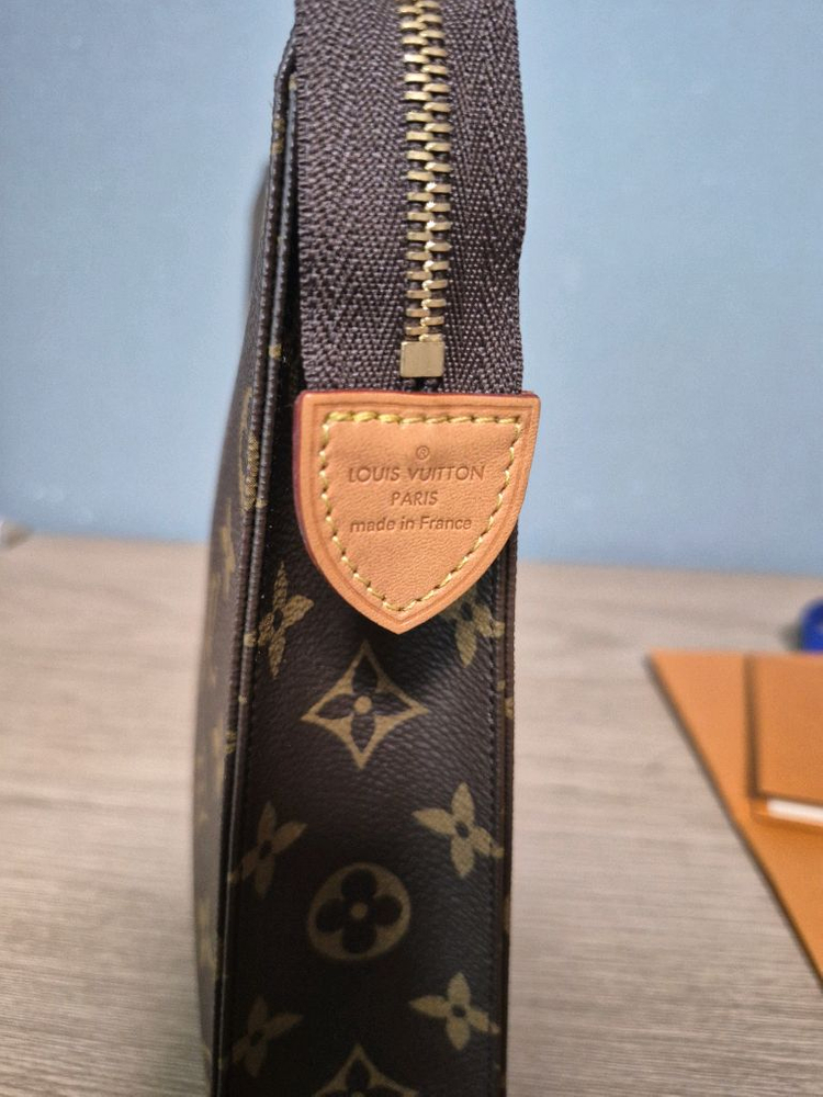 루이비통 토일렛 26 모노그램 파우치--5